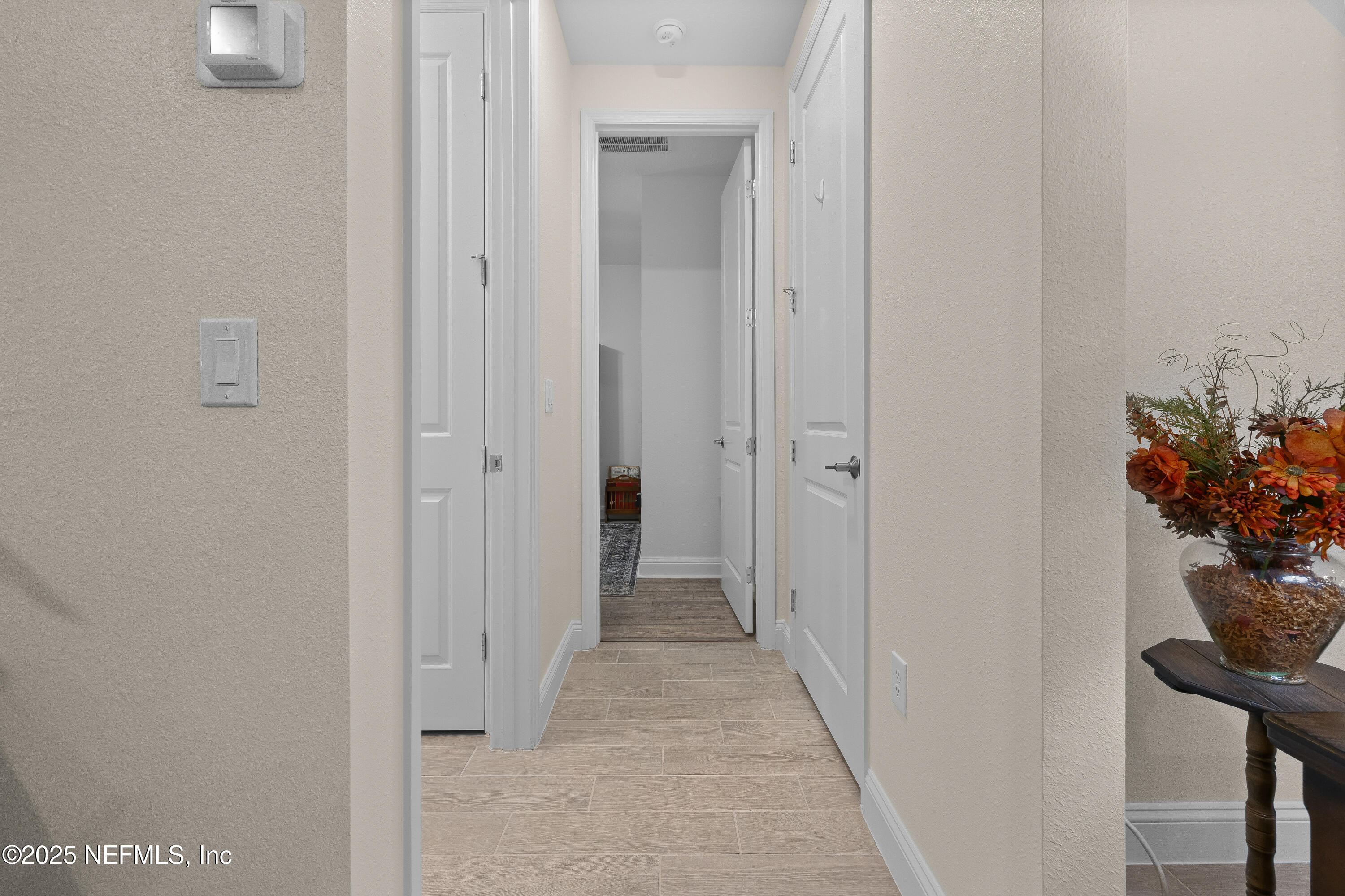 2137 RAGLAN Circle