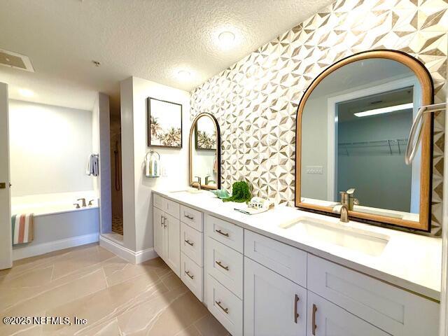 115 9TH Avenue S 201