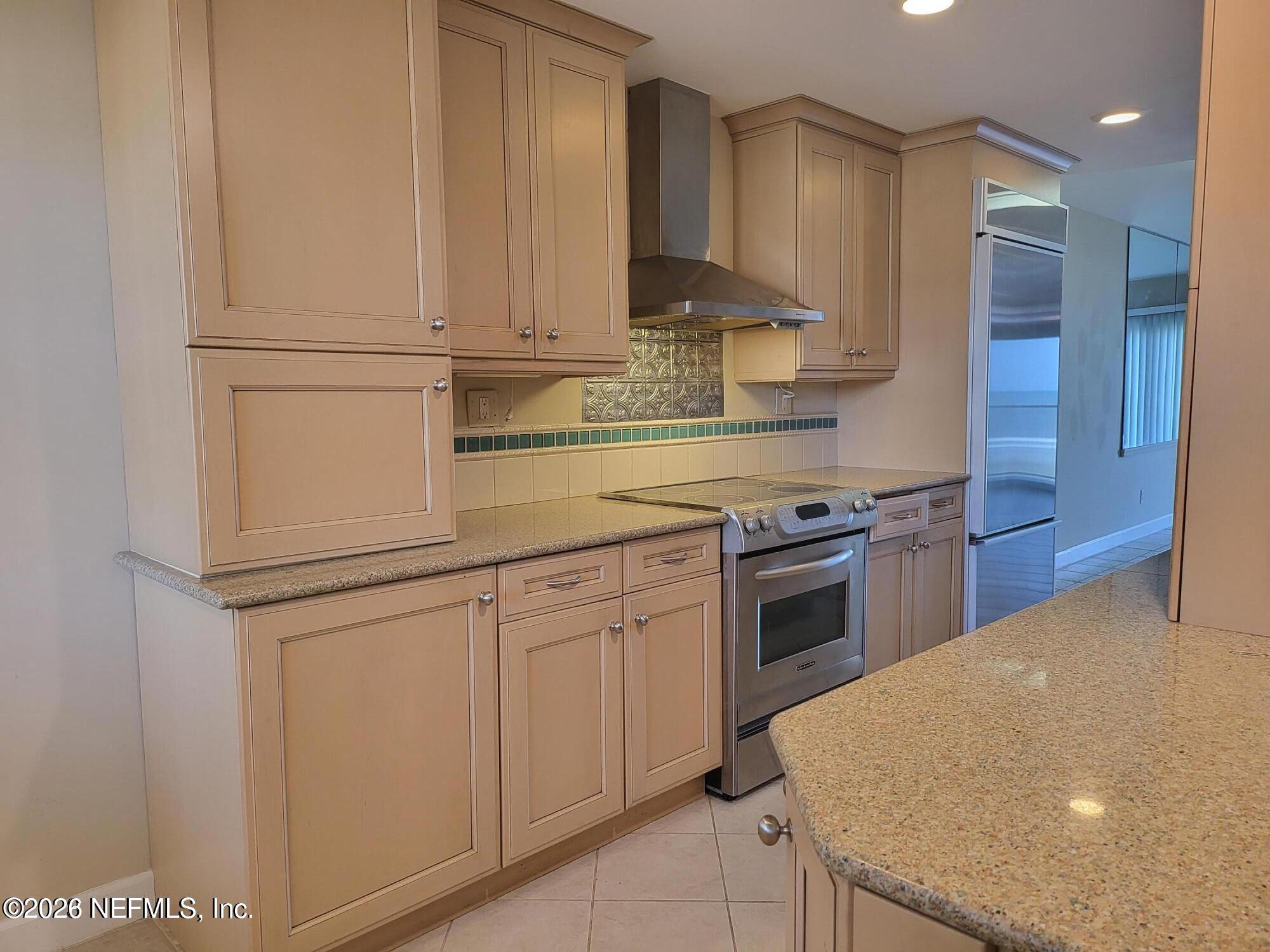 1901 N 1ST Street 203