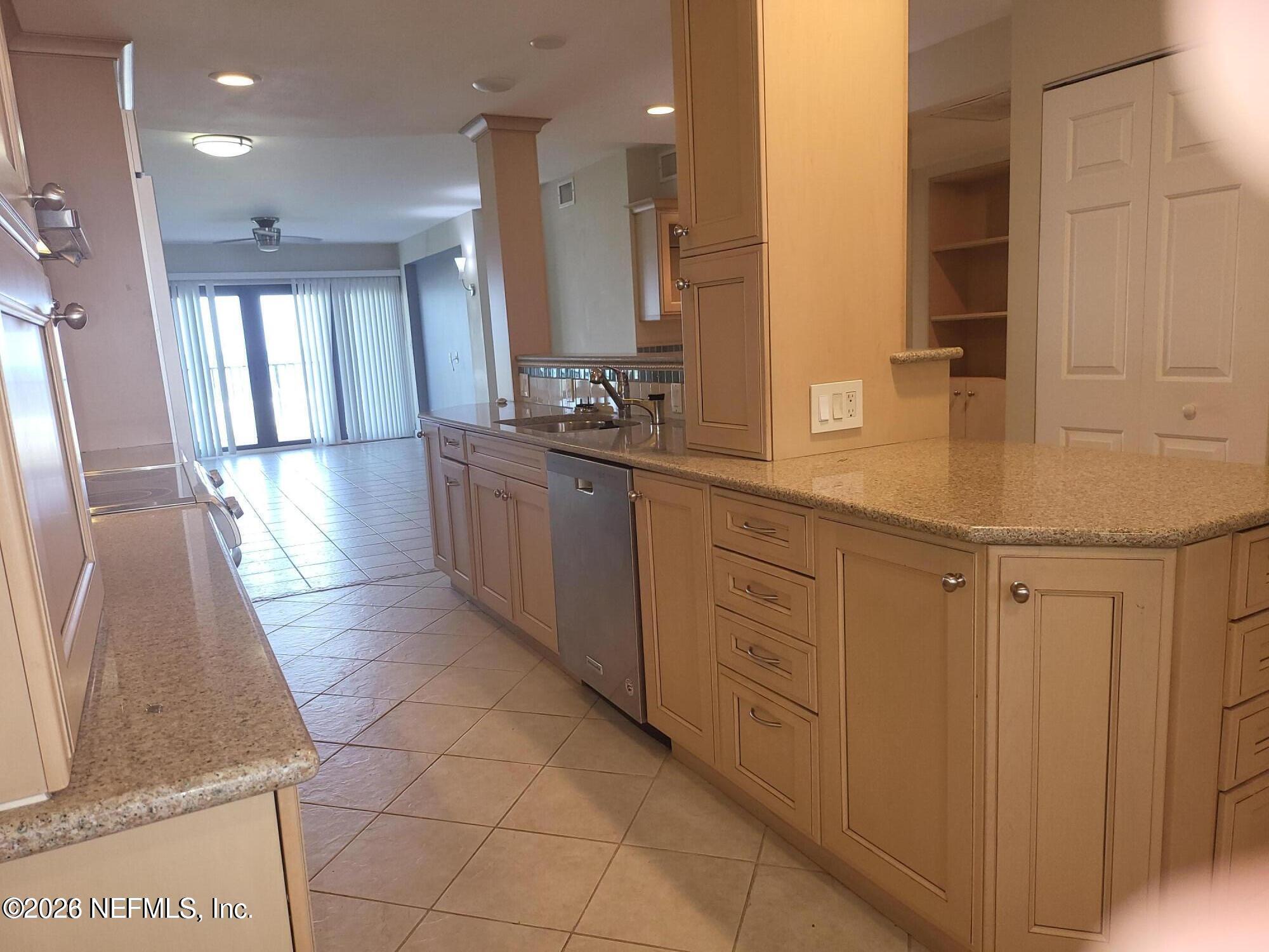 1901 N 1ST Street 203