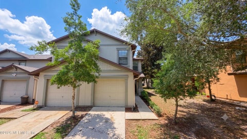 Photo of 7724 HIGHCHAIR Lane, Jacksonville, FL 32210 (MLS # 2151794)