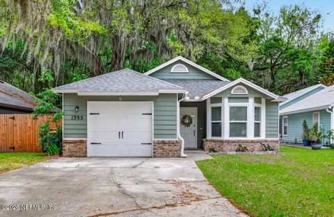 Photo of 1395 MUNSON COVE Drive, Jacksonville, FL 32233 (MLS # 2144525)