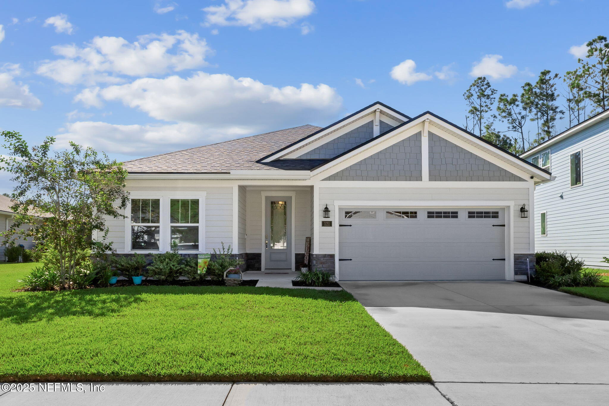 121 WILLOW CREEK Court