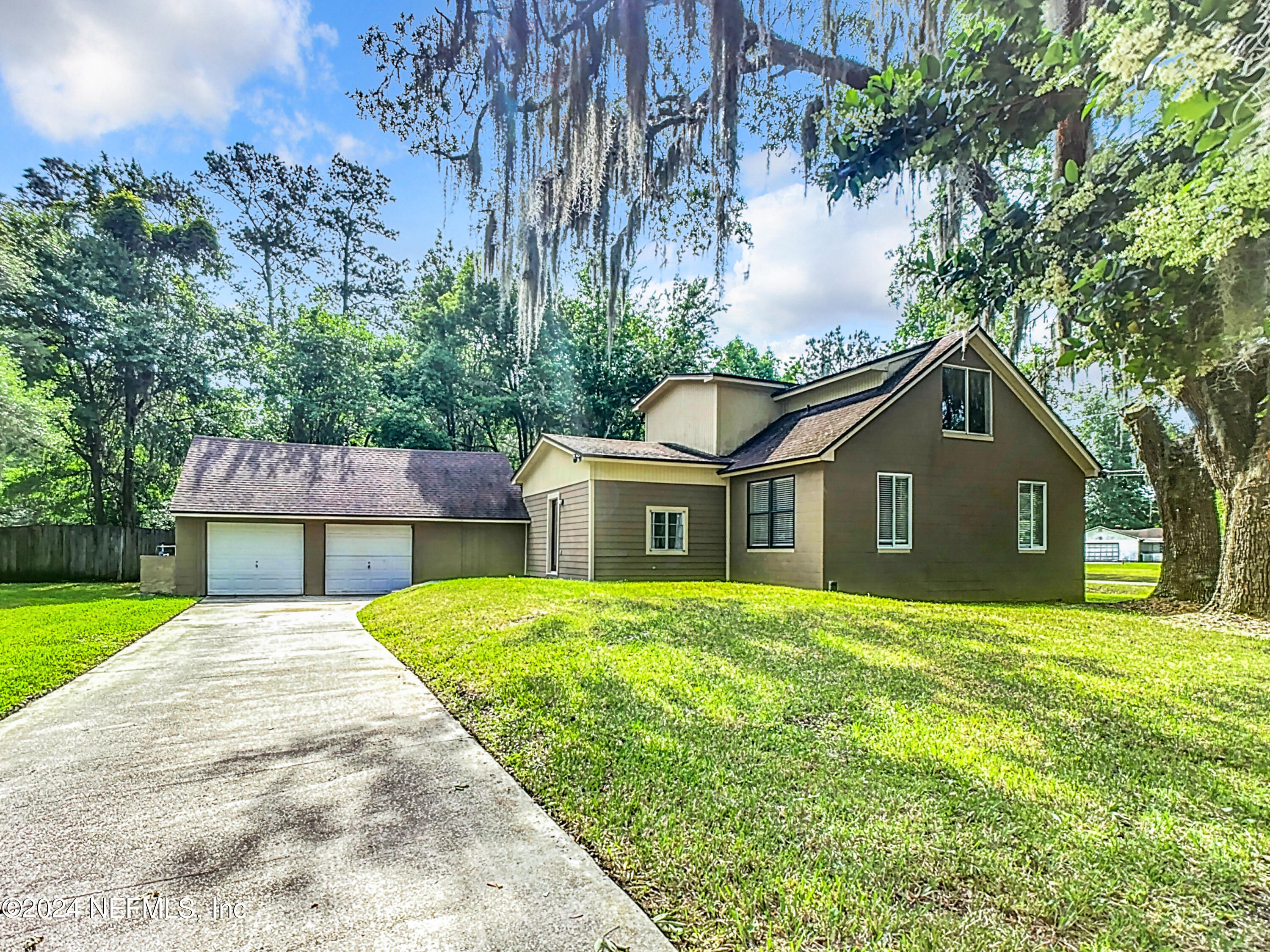 Jacksonville, FL home for sale located at 9777 Carbondale Drive W, Jacksonville, FL 32208