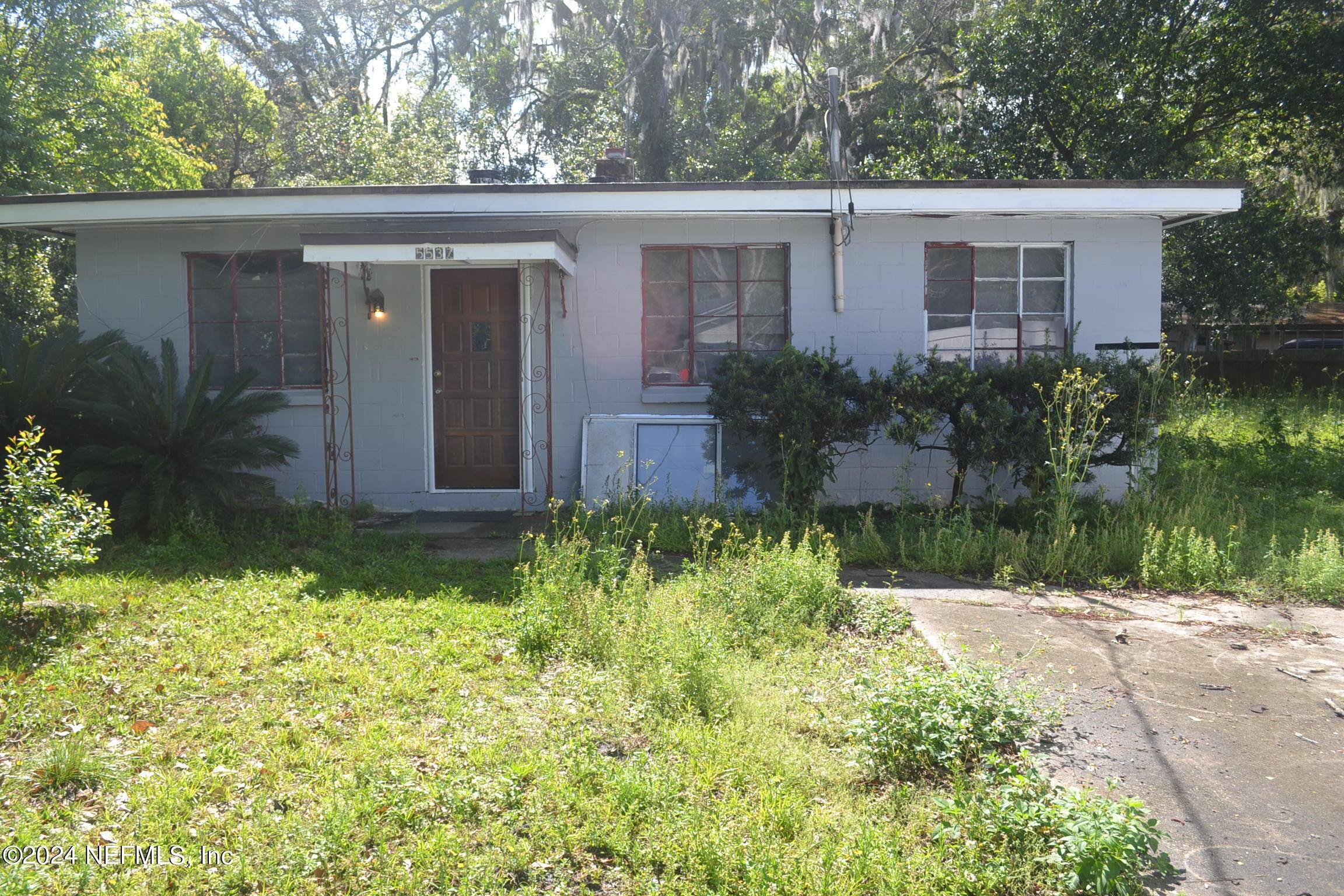 Jacksonville, FL home for sale located at 5537 Graywood Road, Jacksonville, FL 32207