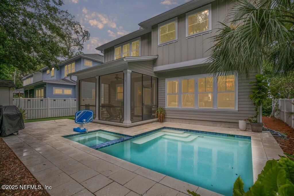 791 PARADISE Lane