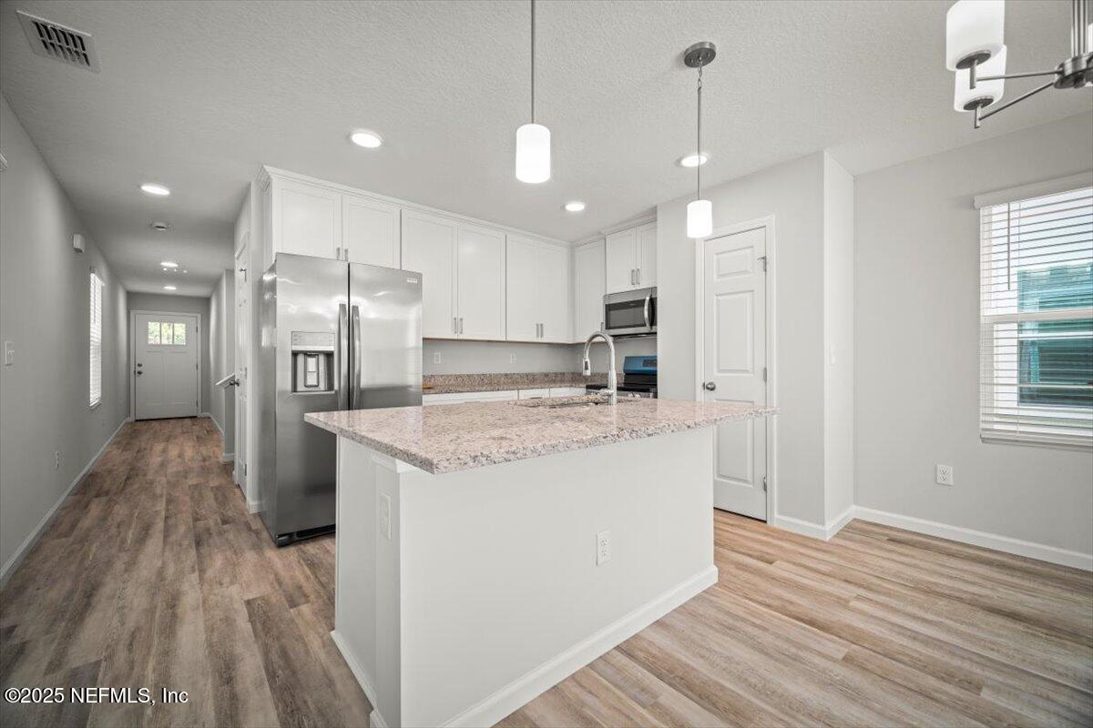 8914 FREE Avenue