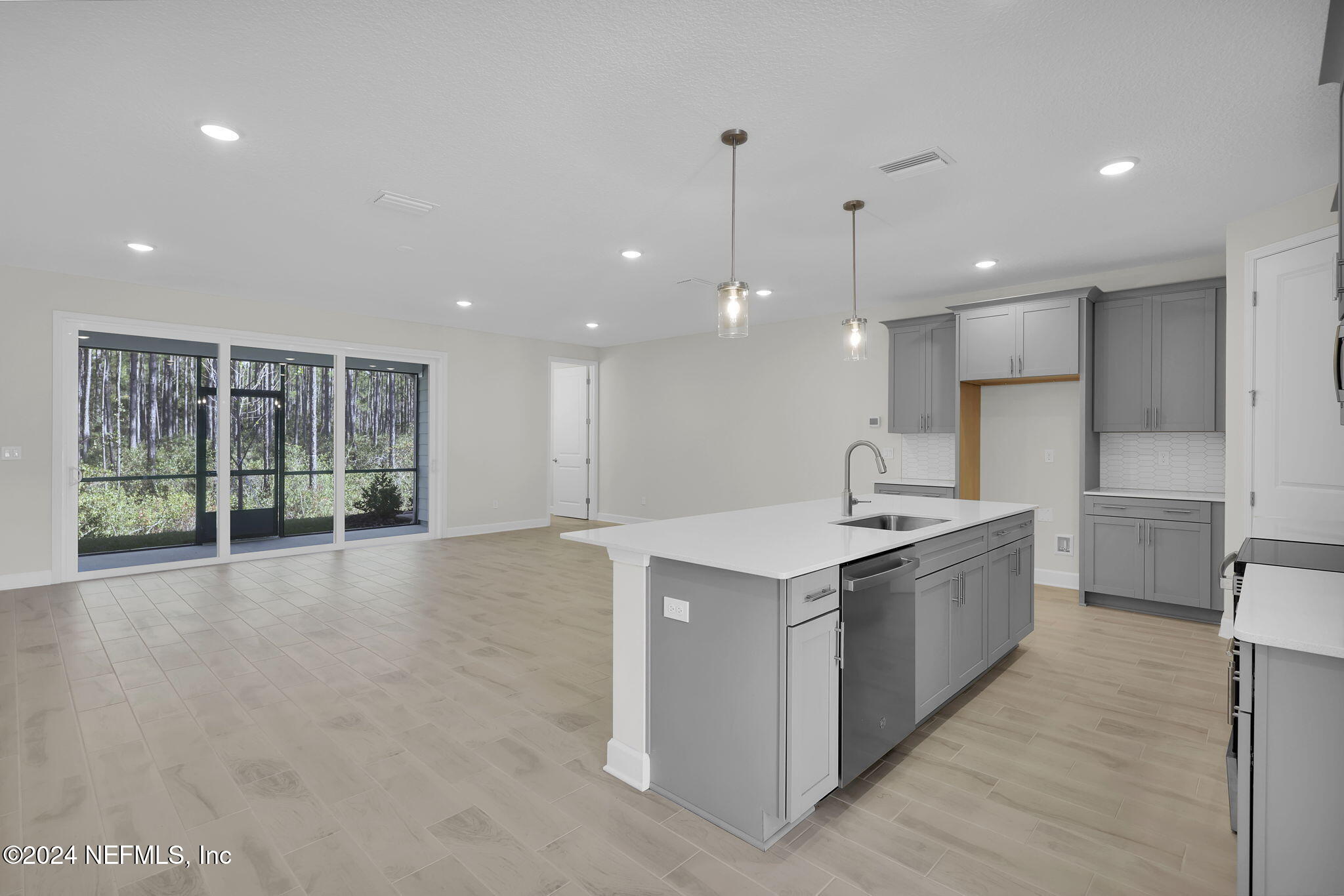 88 WOODLAND PARK Drive