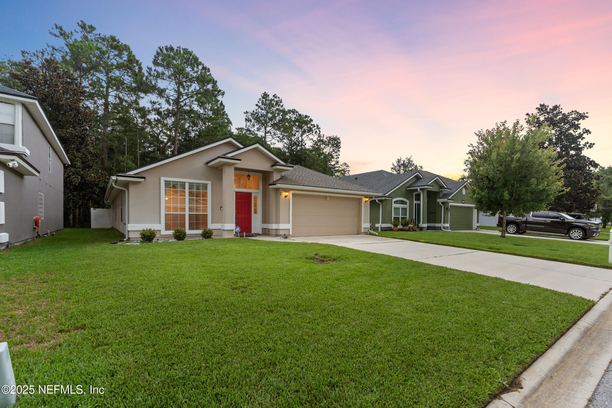 648 E TROPICAL TRACE