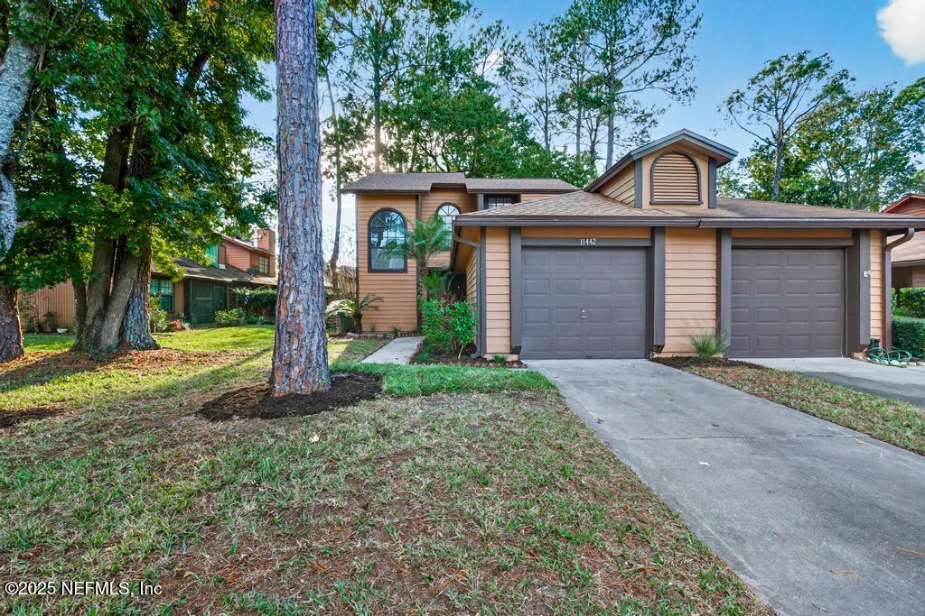 11442 SQUIRE WAY Lane