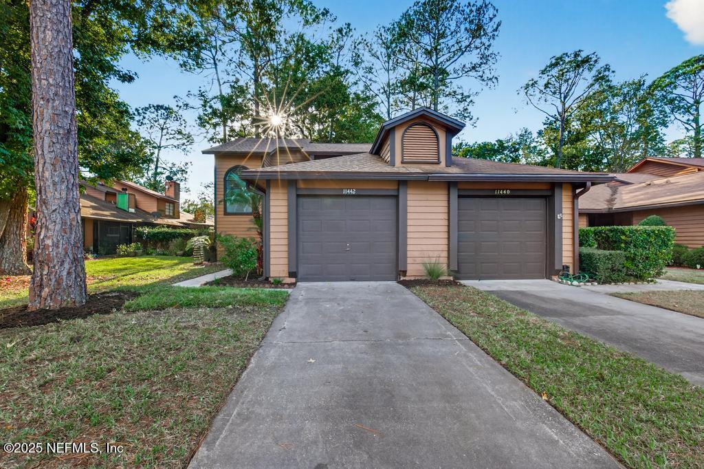 11442 SQUIRE WAY Lane