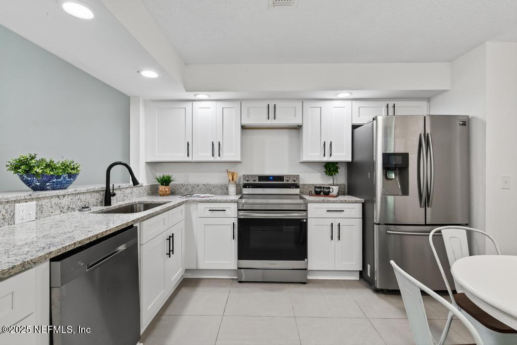 11442 SQUIRE WAY Lane