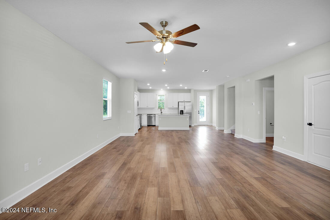 3967 GAREYS FERRY Way