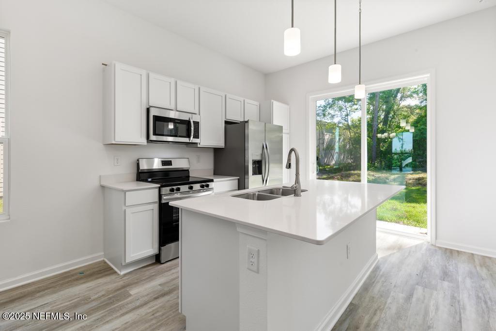 1097 COLLIER Boulevard