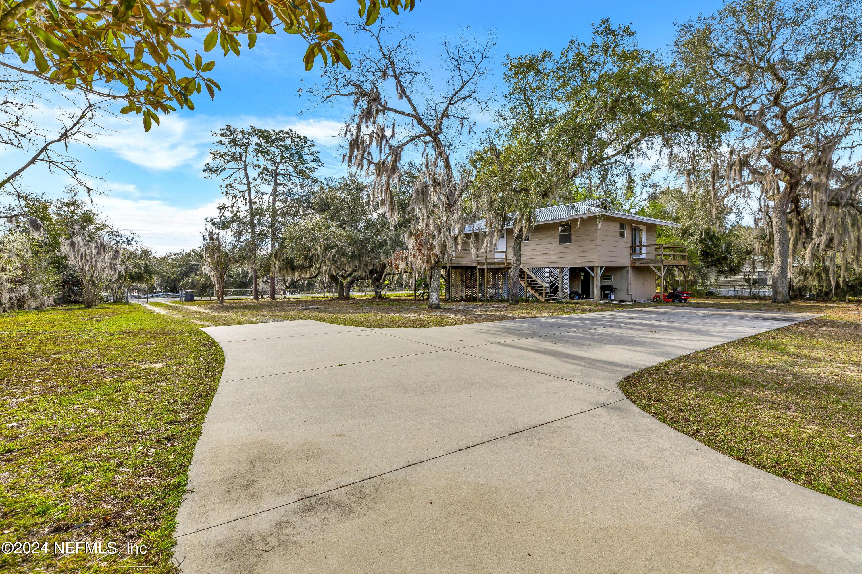 Keystone Heights, FL home for sale located at 6960 IMMOKALEE Road, Keystone Heights, FL 32656