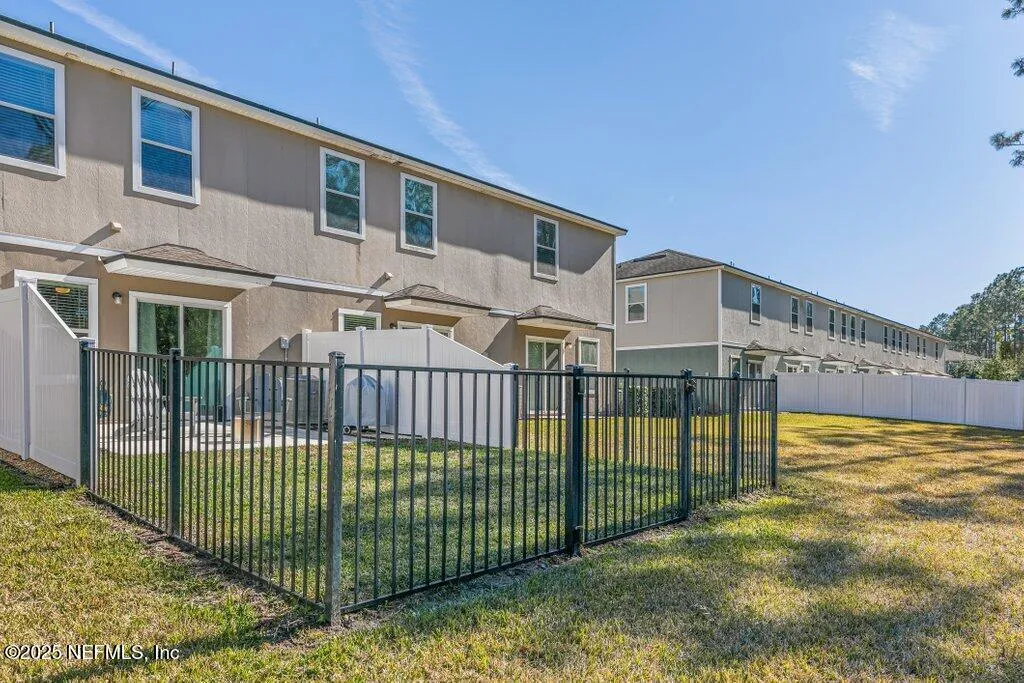 St Johns, Florida 32259, United States, 2 Bedrooms Bedrooms, ,3 BathroomsBathrooms,Residential,Pending,13891