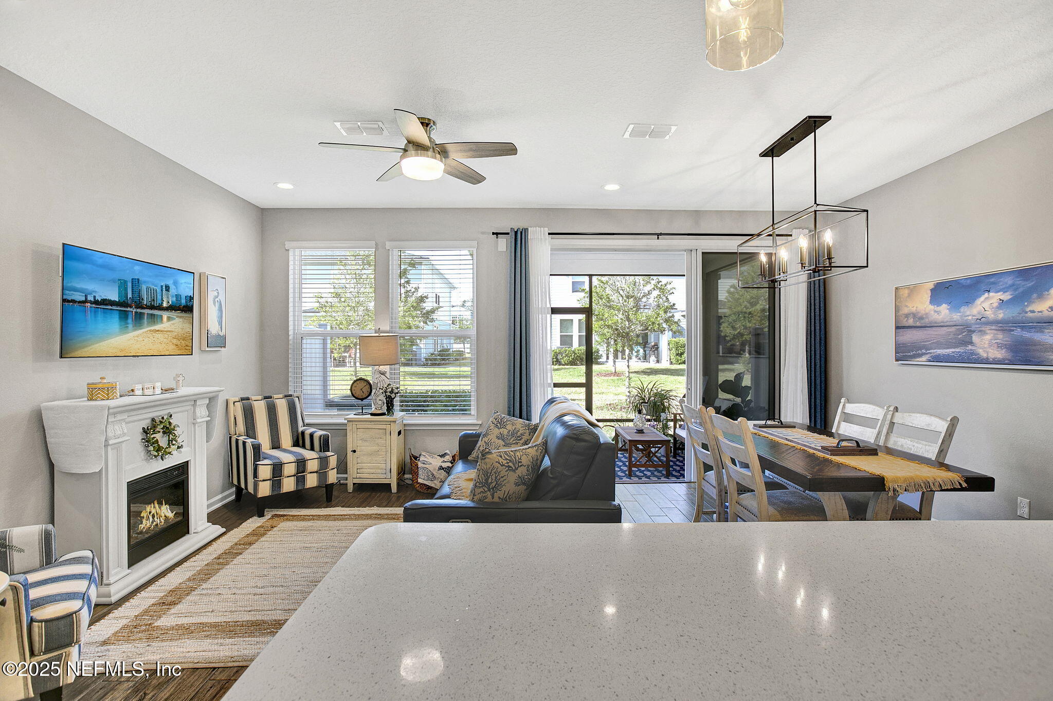 75 PINEBURY Lane