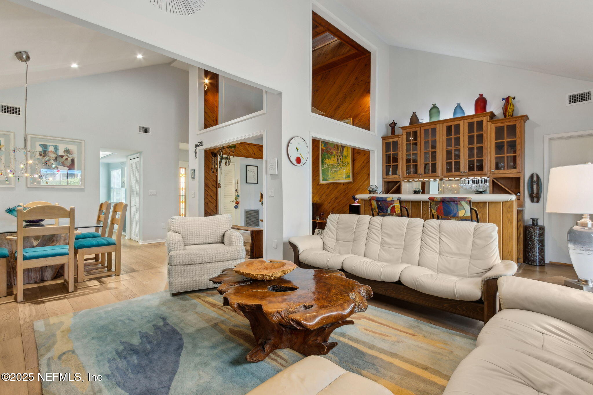 1515 S FLETCHER Avenue