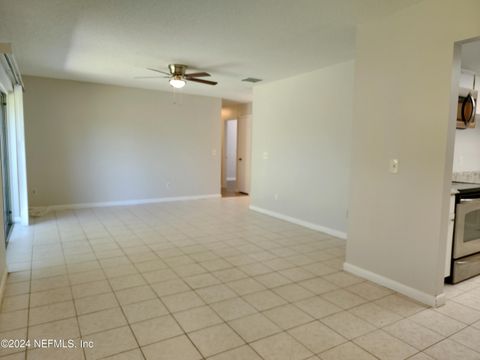 Single Family Residence in Jacksonville FL 8423 GRAYBAR Drive 10.jpg
