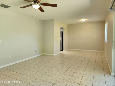 Single Family Residence in Jacksonville FL 8423 GRAYBAR Drive 8.jpg