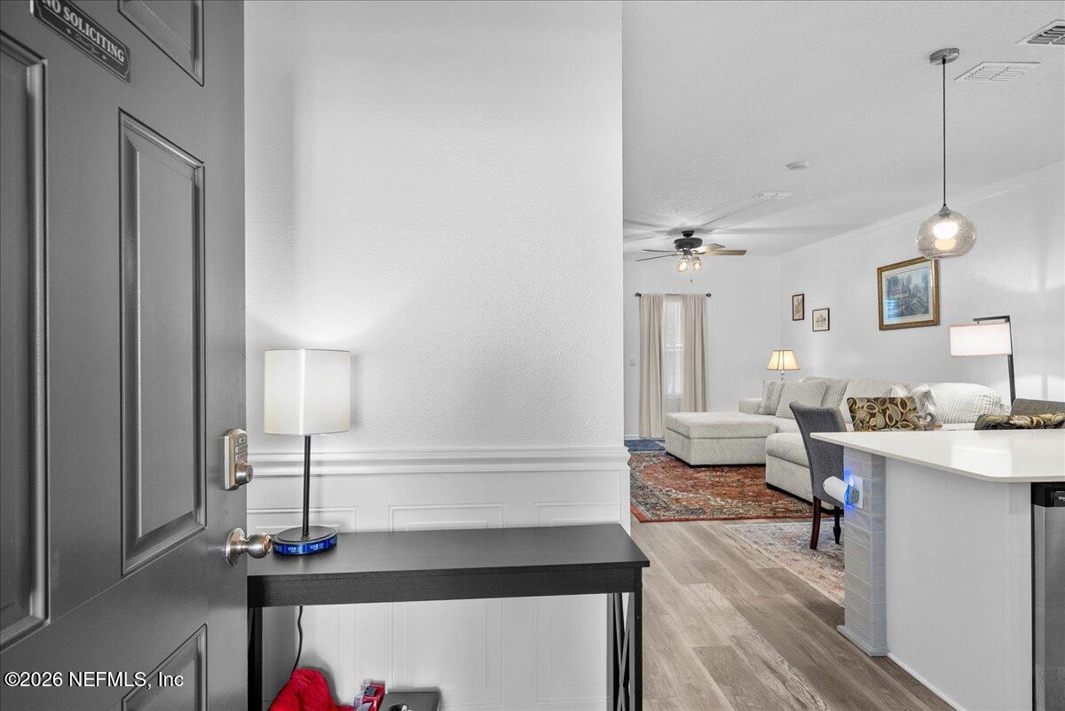 863 RIVERTREE Place