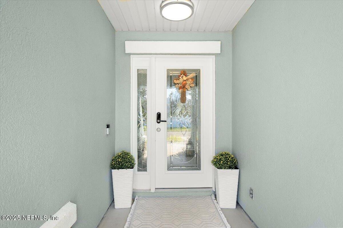 501 E KINGS COLLEGE Drive