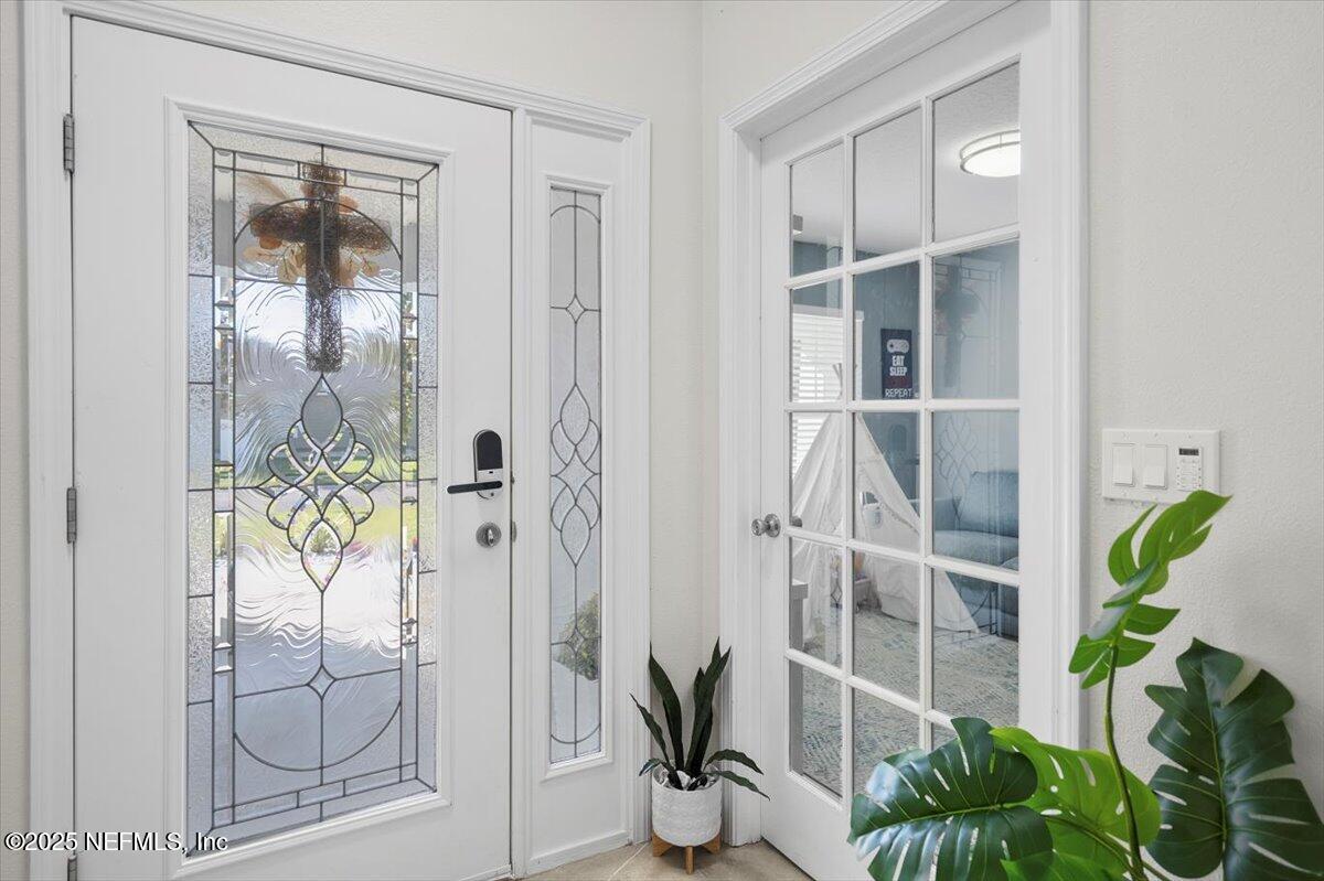 501 E KINGS COLLEGE Drive