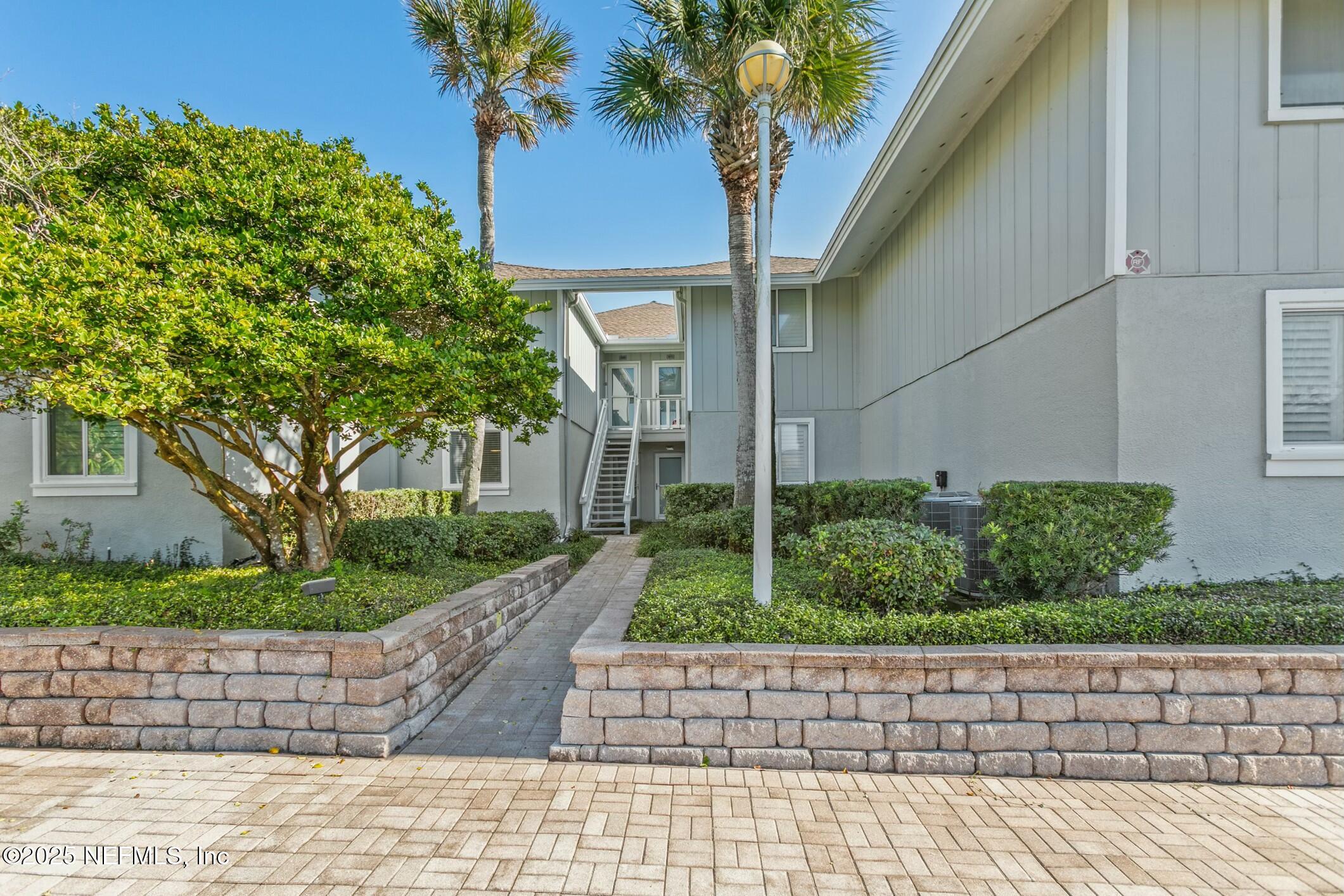 610 SUMMER PLACE