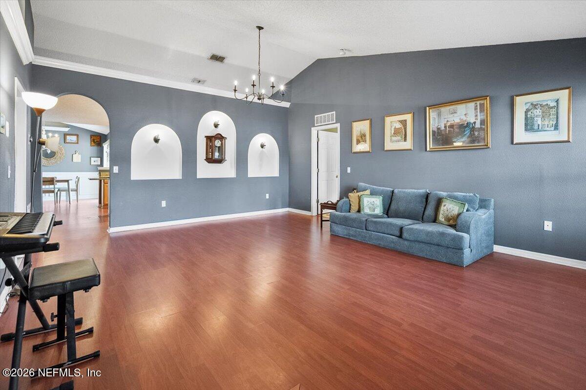 9366 THUNDERBOLT Drive