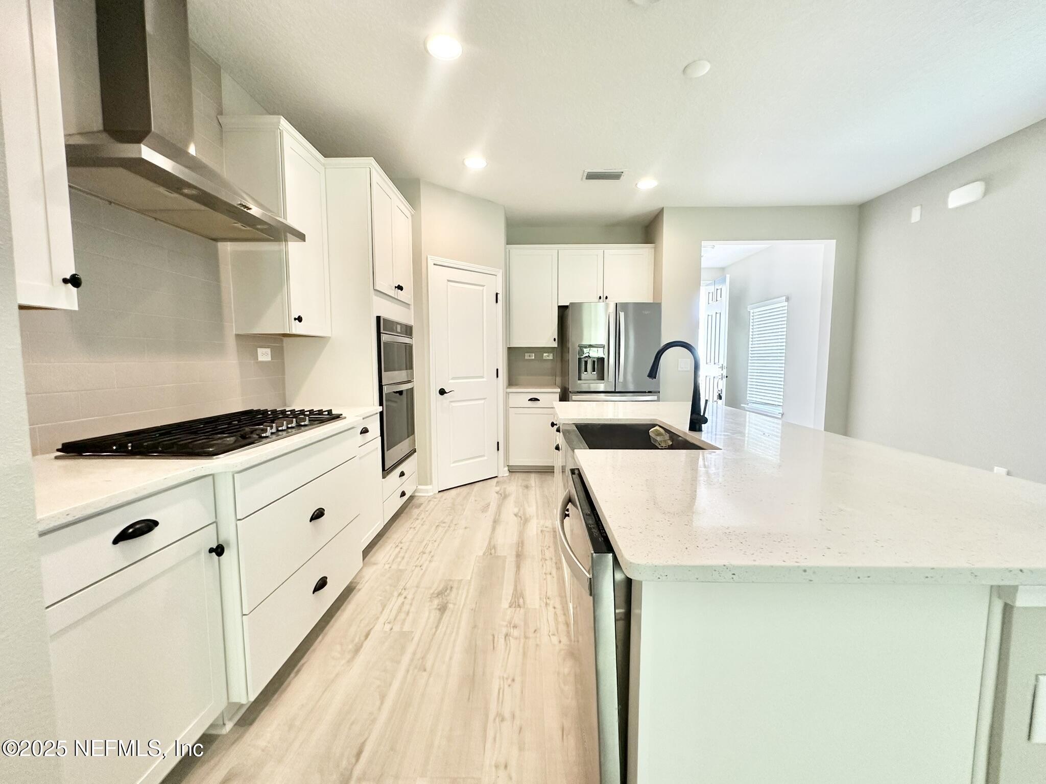 356 BERMUDEZ Way