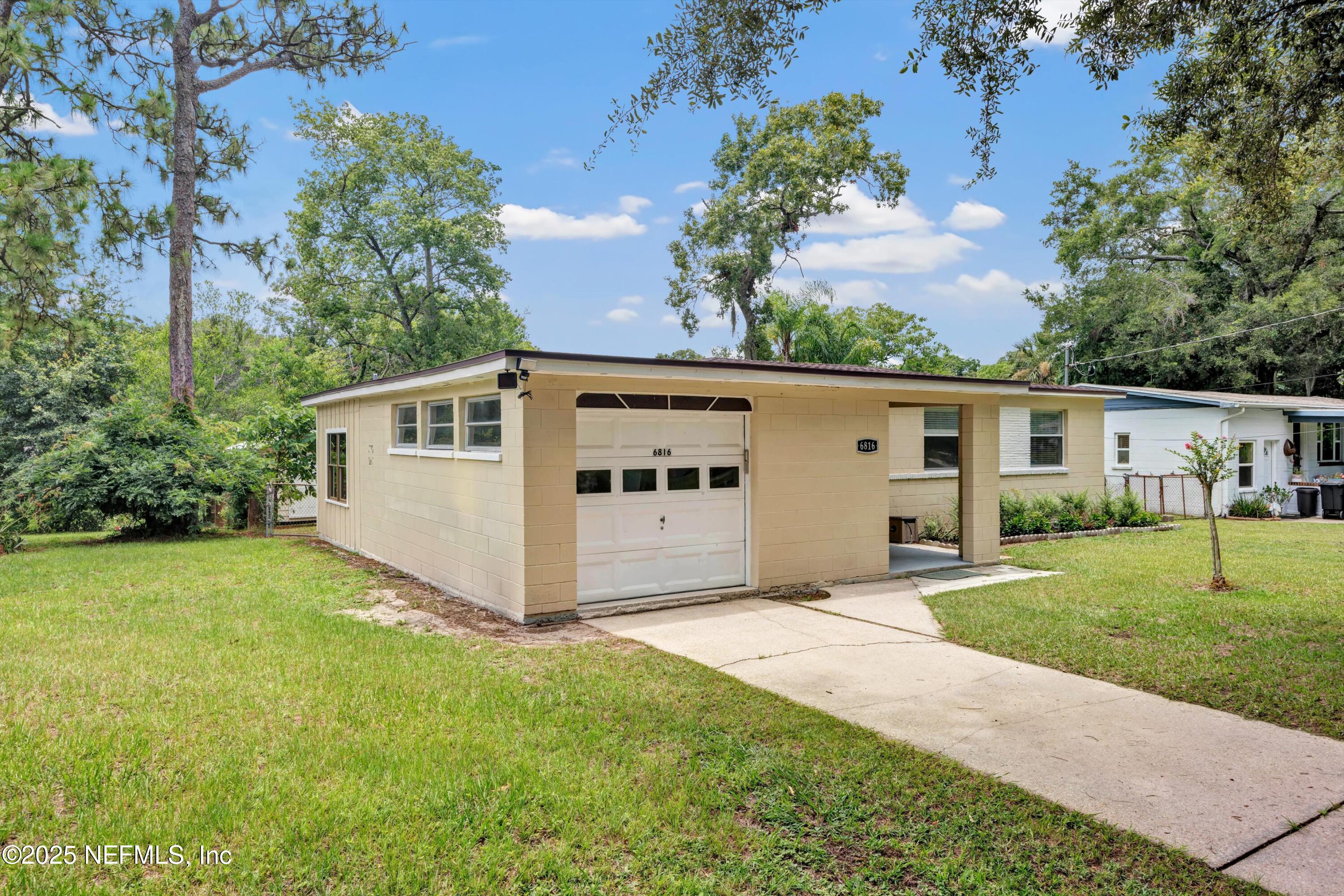 6816 LOTUS Road S