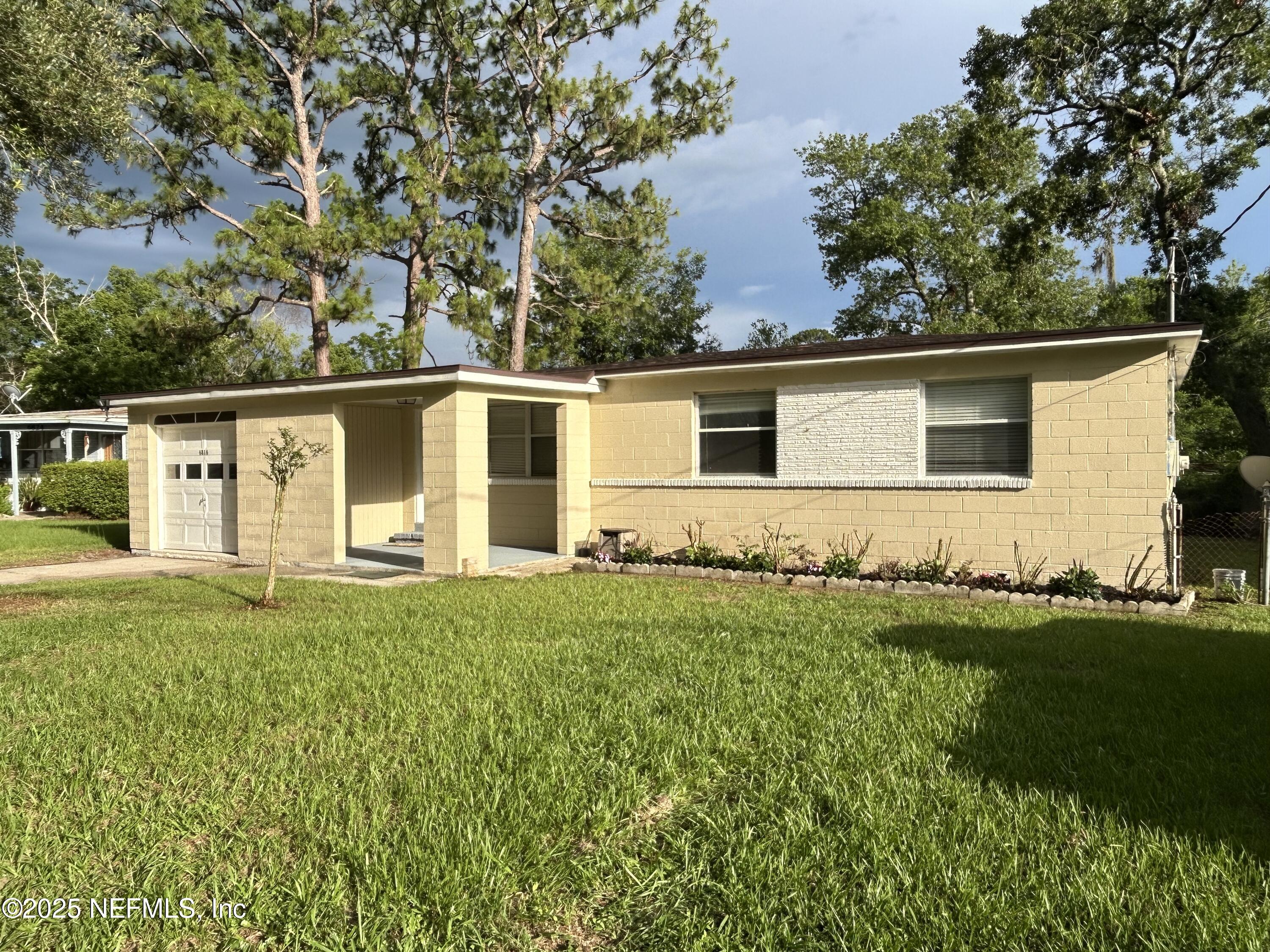 6816 LOTUS Road S