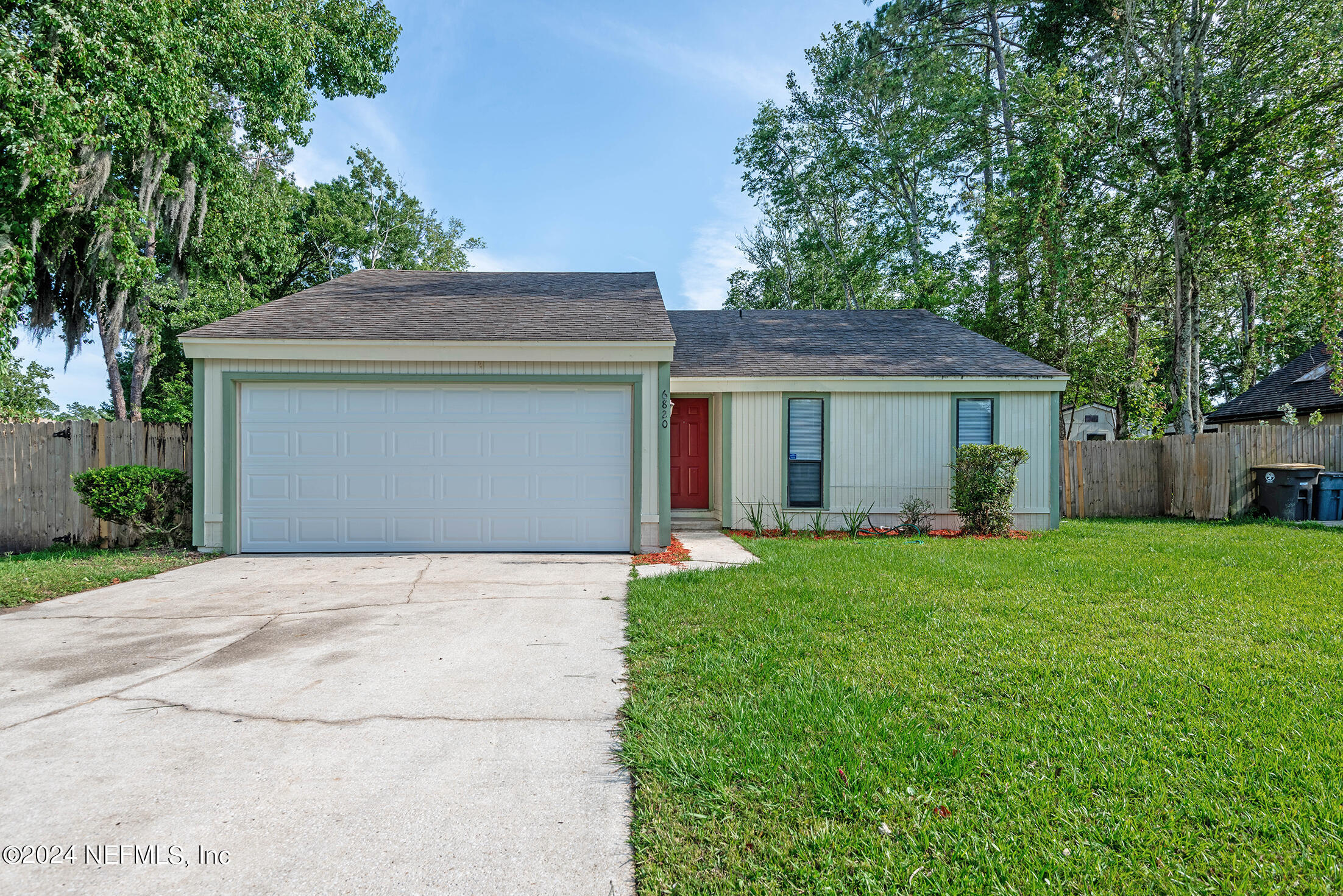 Jacksonville, FL home for sale located at 6820 Coralberry Lane N, Jacksonville, FL 32244