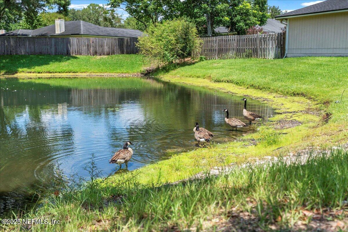 4462 CARRIAGE CROSSING Drive