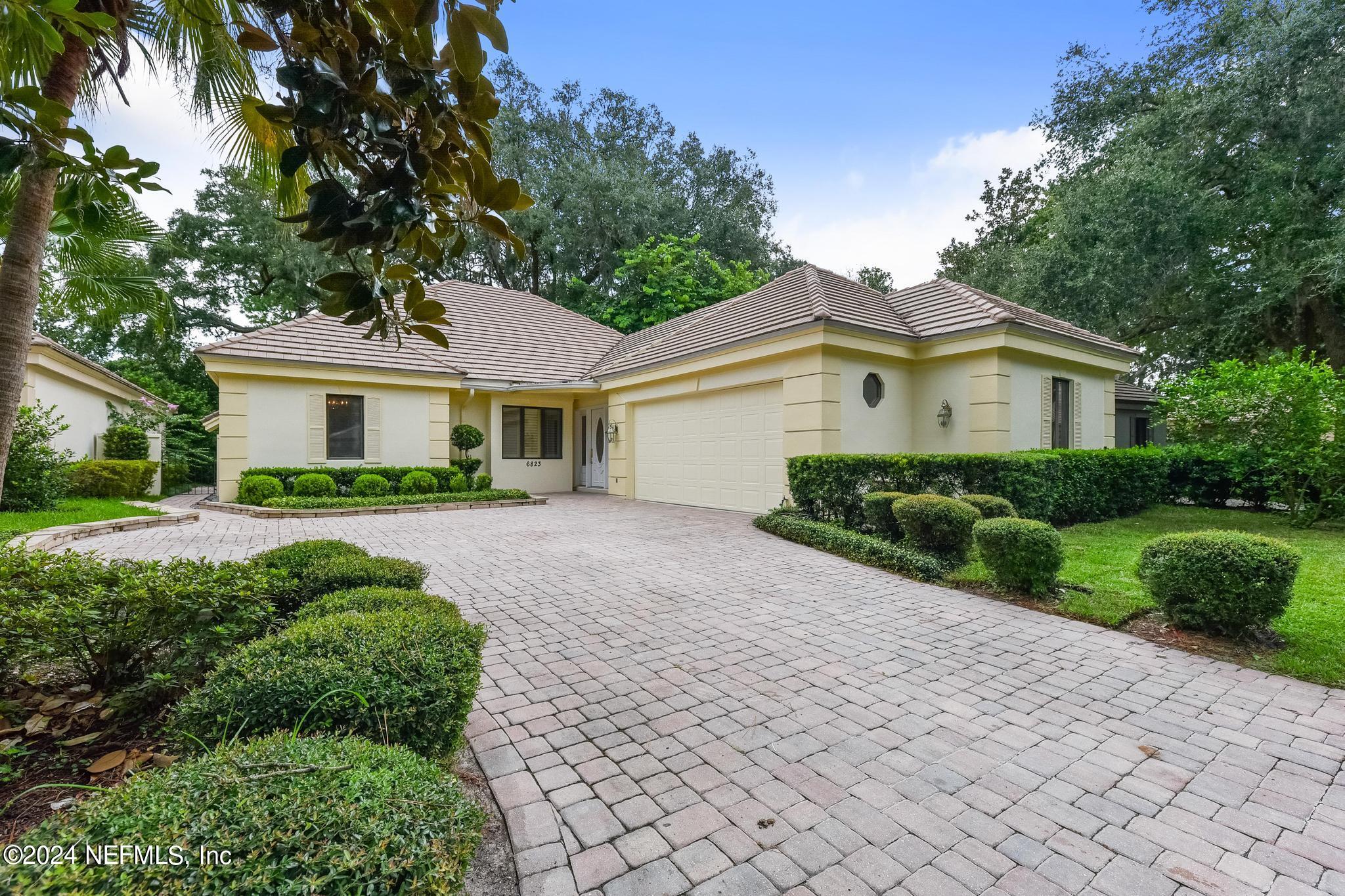 Jacksonville, FL home for sale located at 6823 LINFORD Lane, Jacksonville, FL 32217