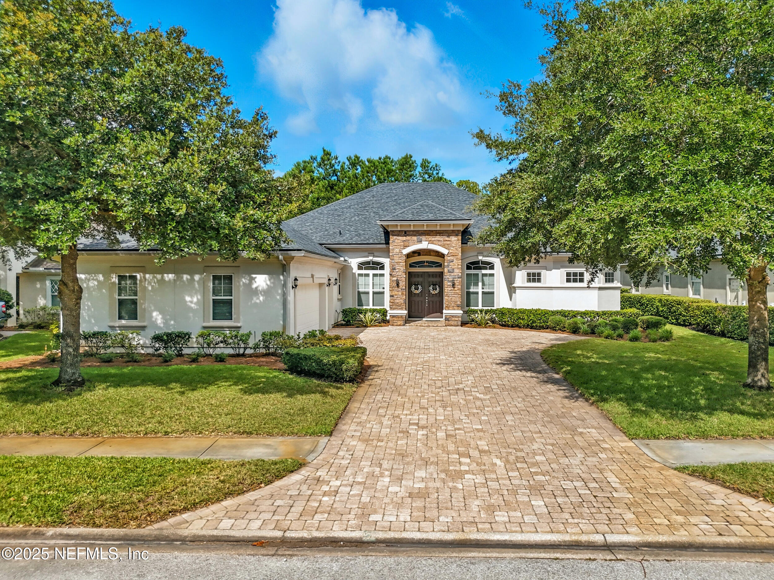524 SEBASTIAN Square