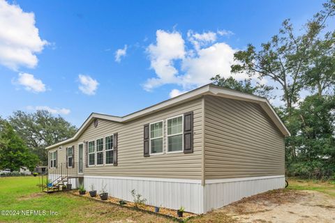 A home in Interlachen