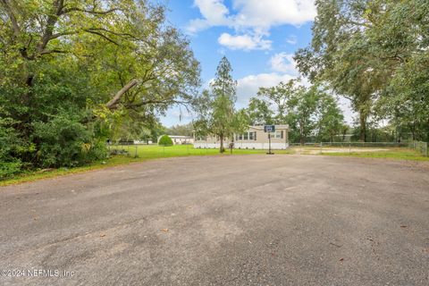 A home in Interlachen