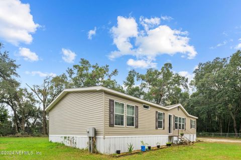 A home in Interlachen