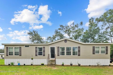 A home in Interlachen