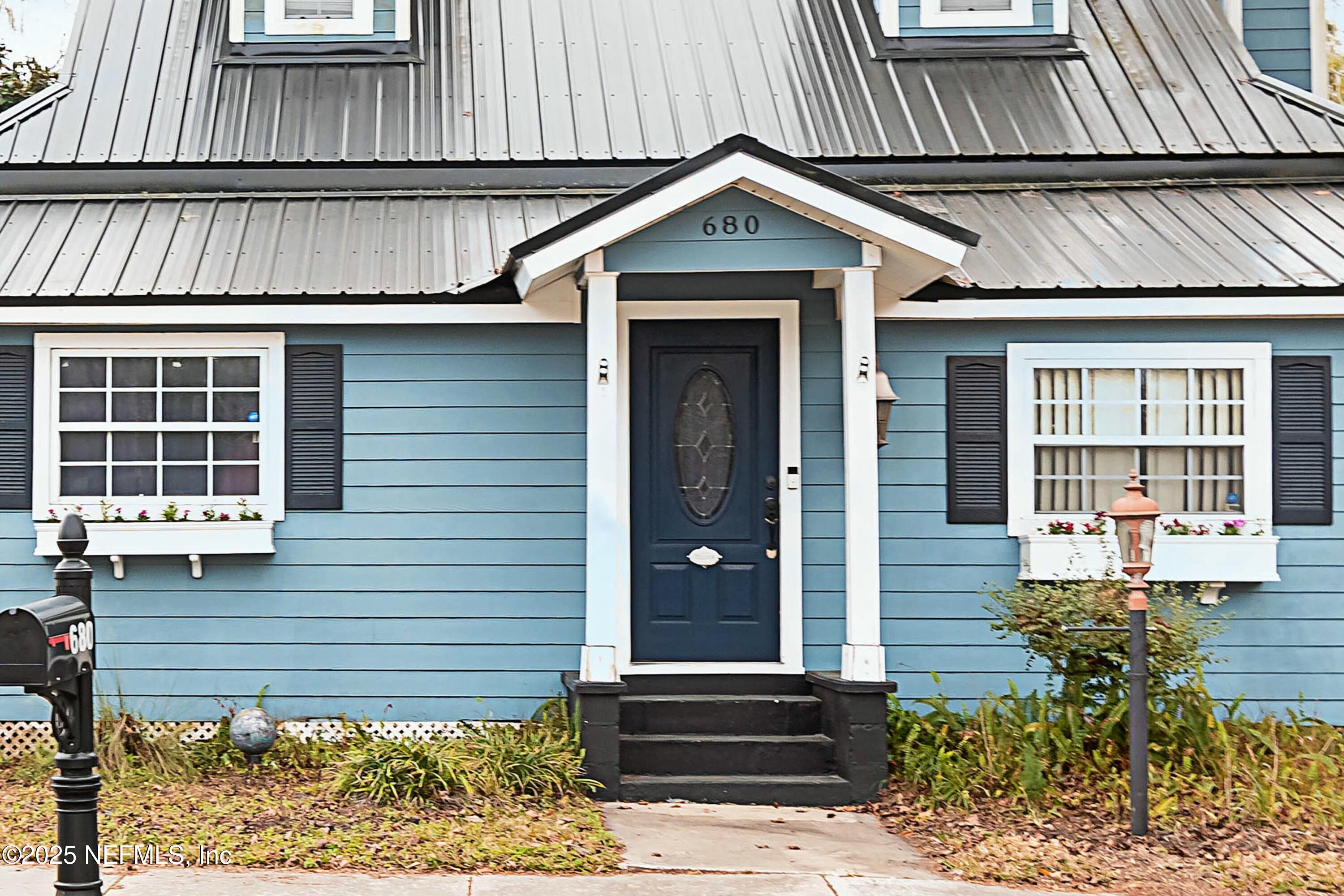 680 W MADISON Street