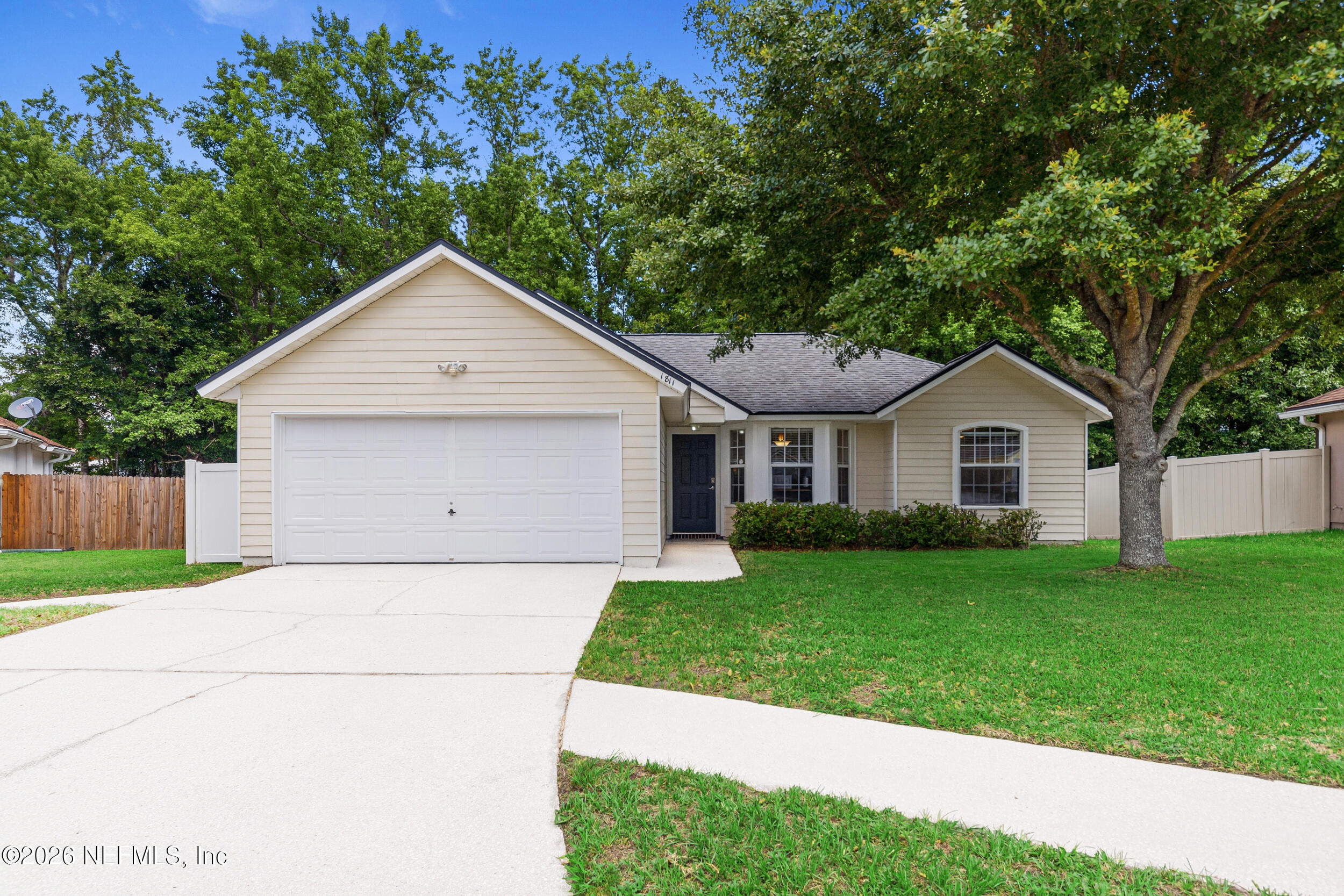 1811 DAHLIA Court