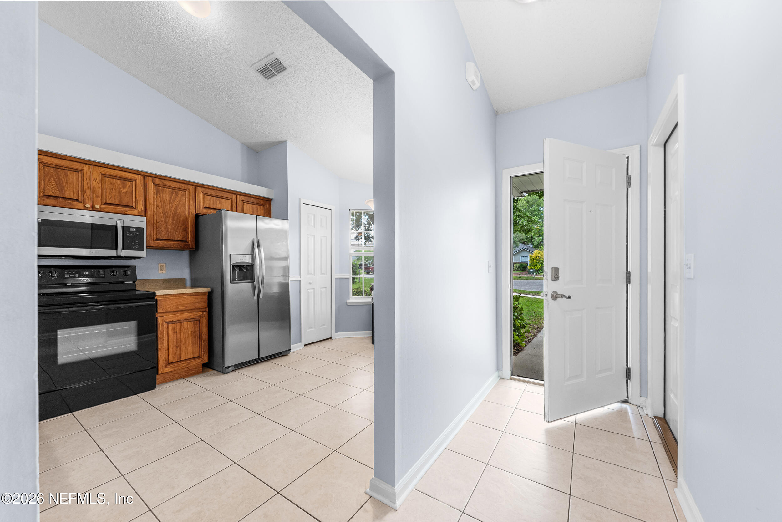1811 DAHLIA Court