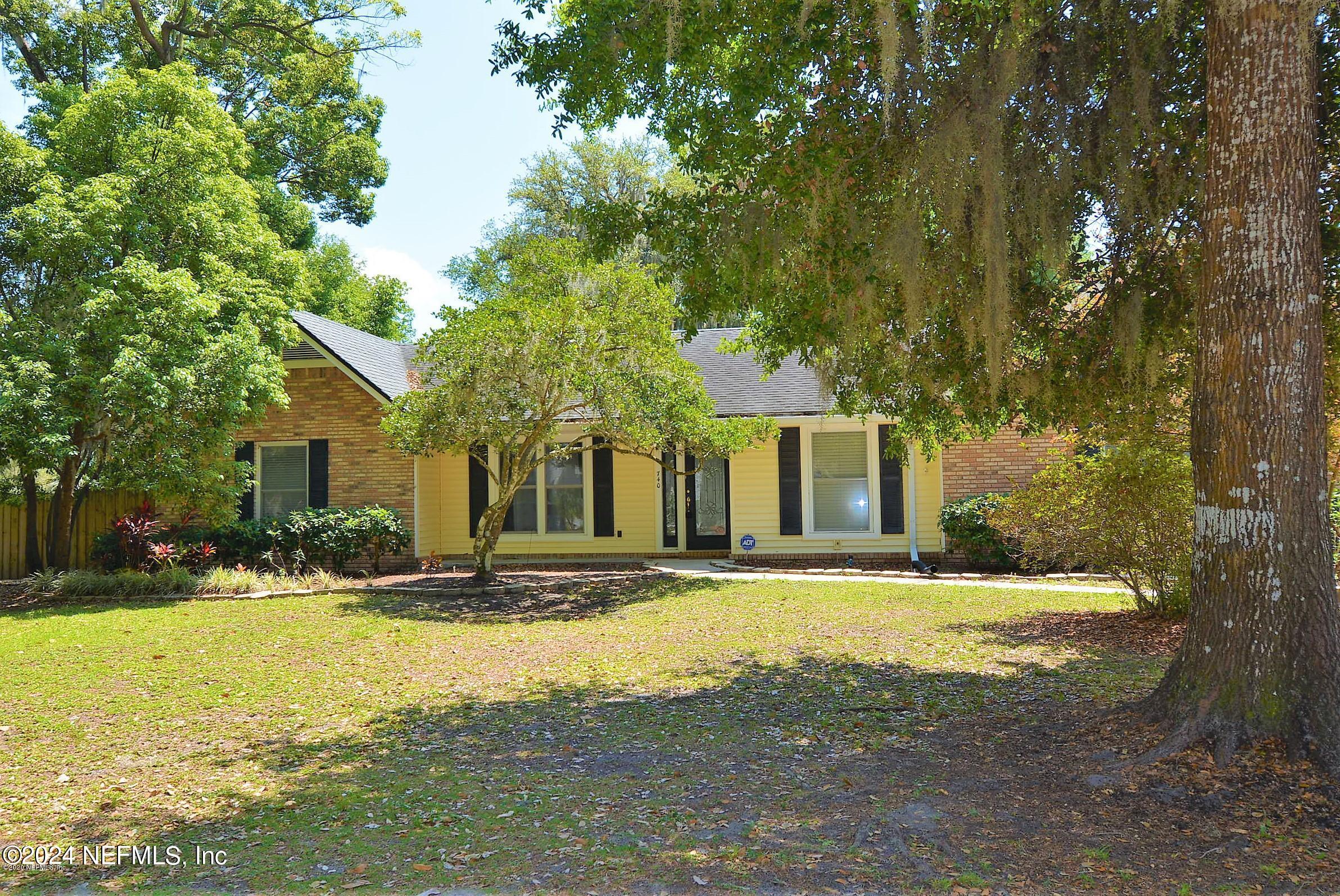 St Johns, FL home for sale located at 740 Geneva Court, St Johns, FL 32259