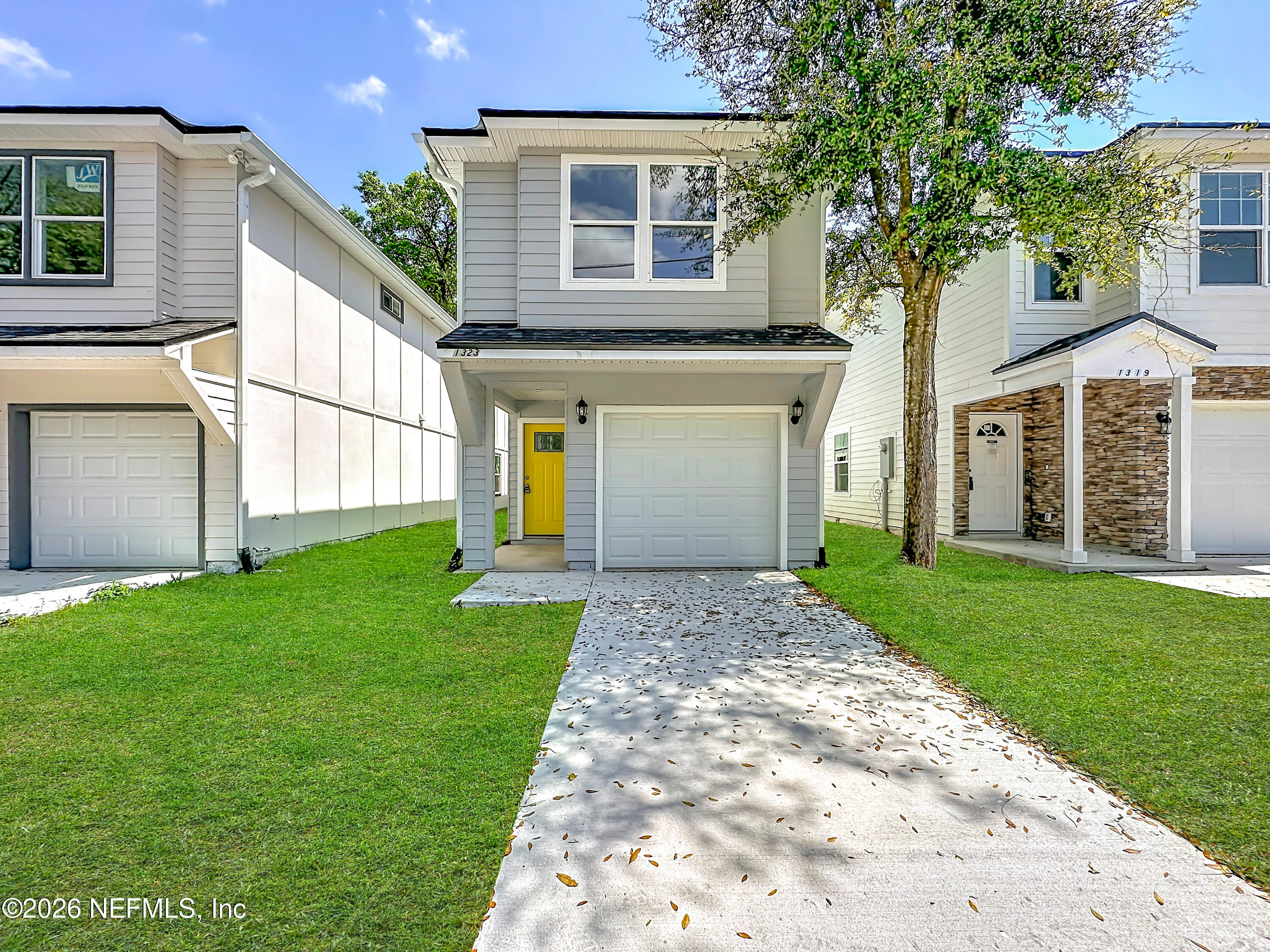 1323 EVERGREEN Avenue