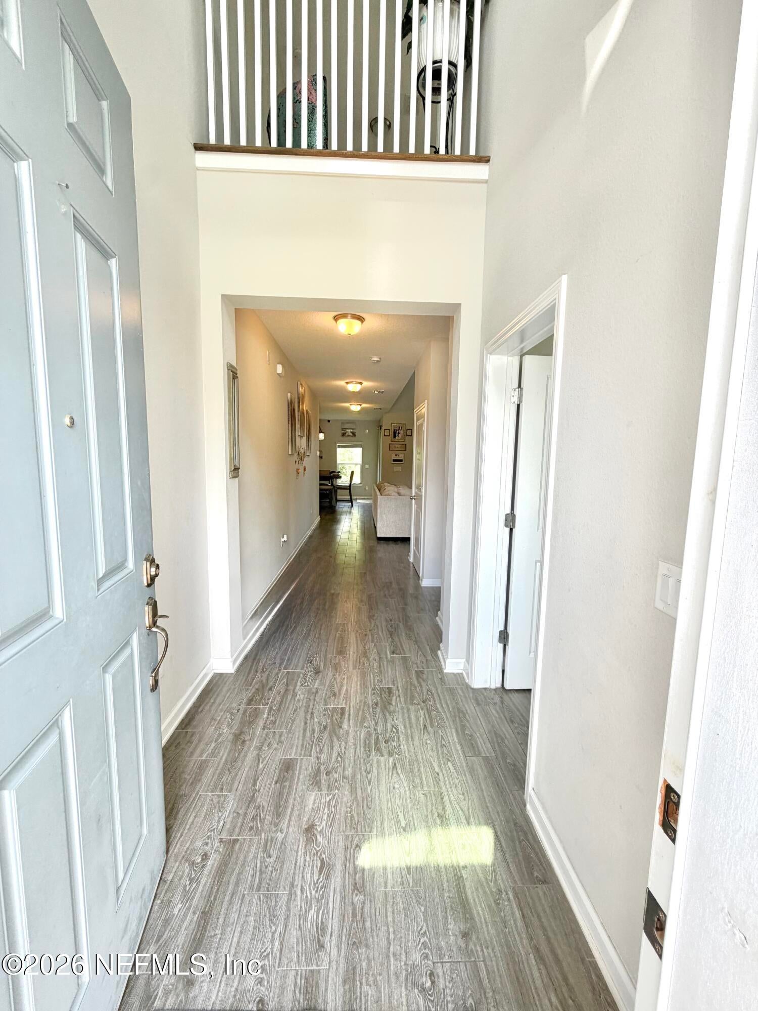 206 LOMBARD Way