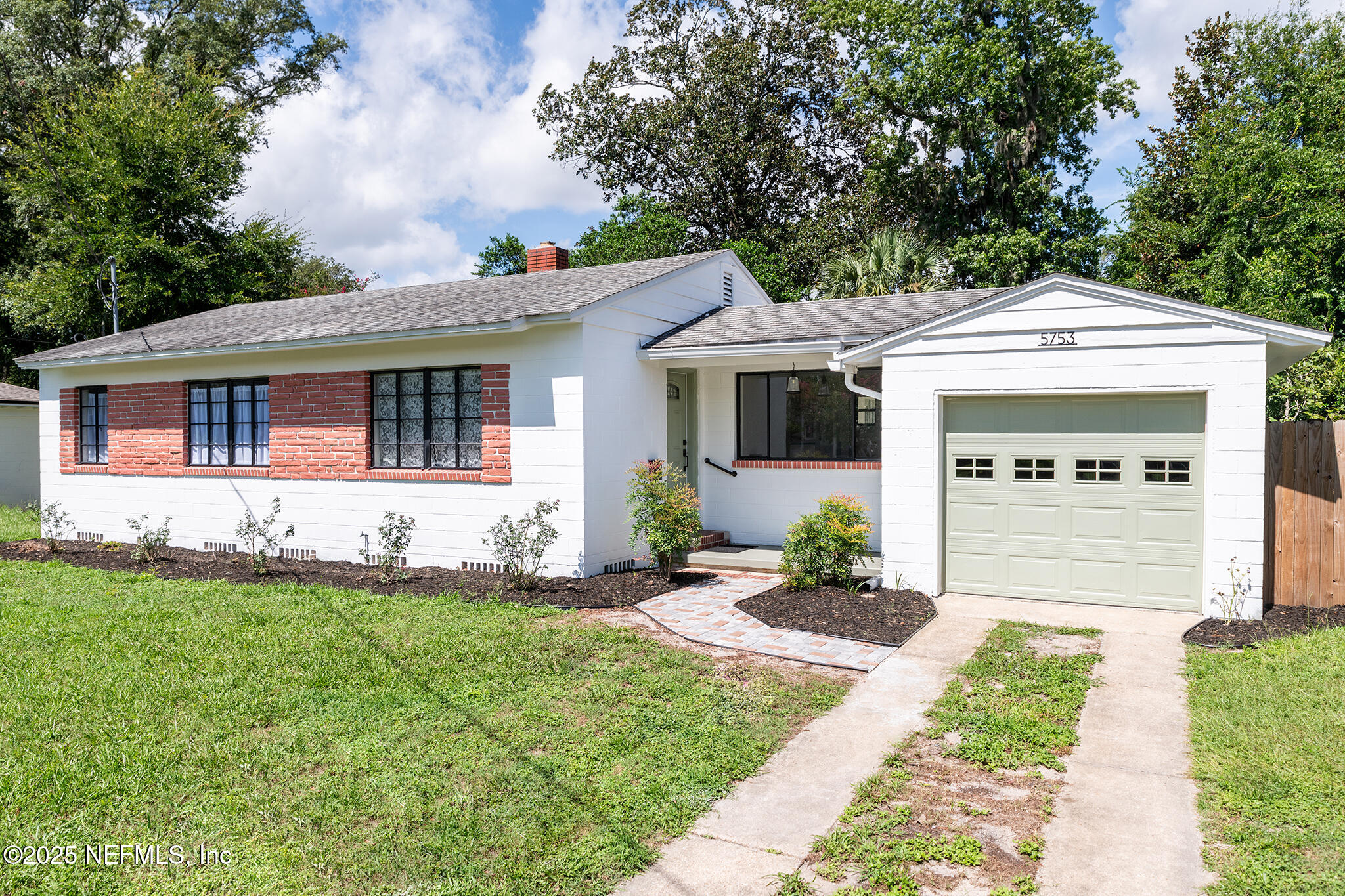 5753 CRESTVIEW RD Road