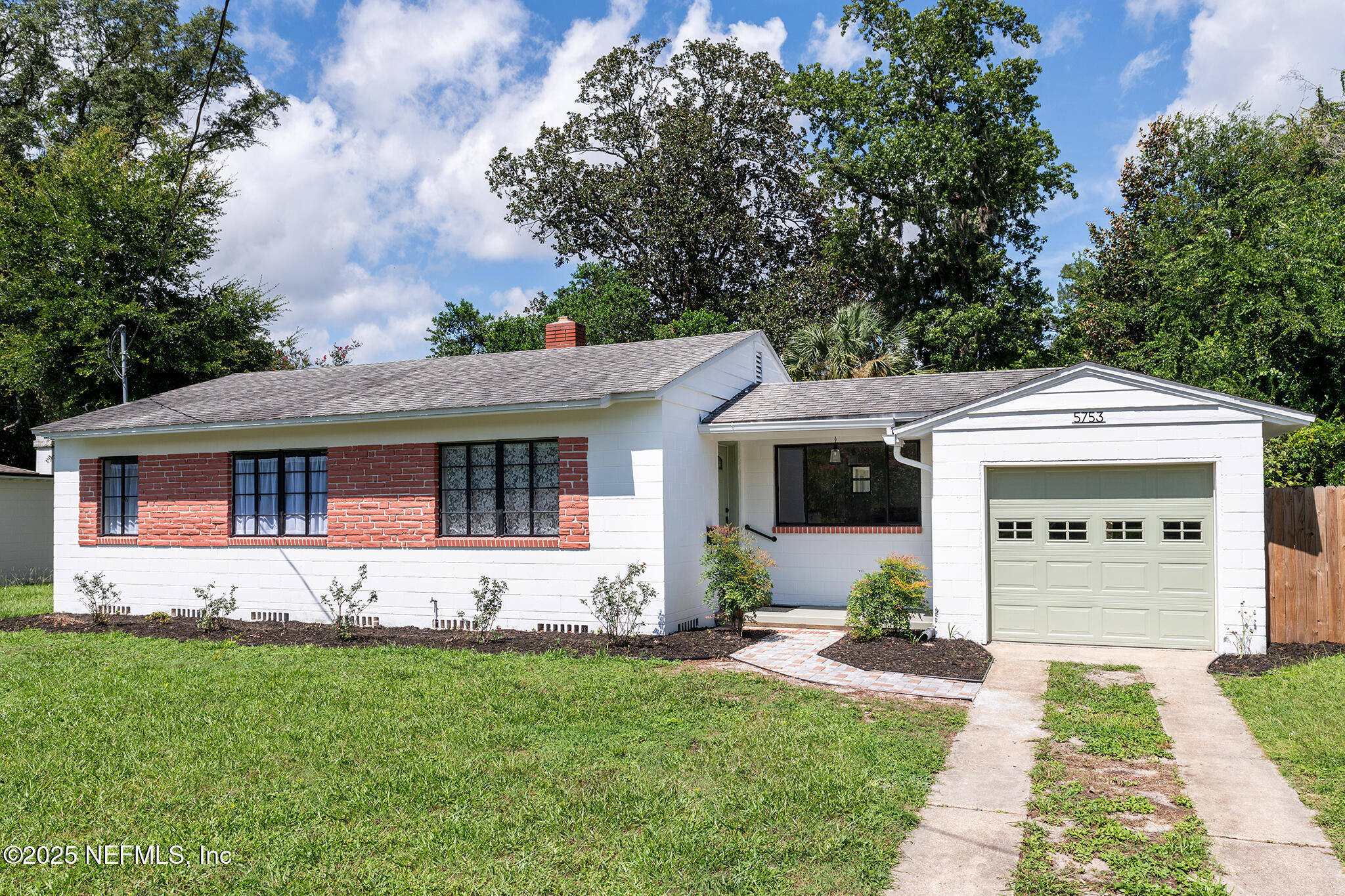 5753 CRESTVIEW RD Road
