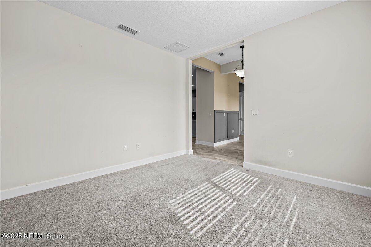 27 SHADY LAKE Court