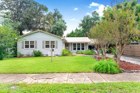 A home in Palatka